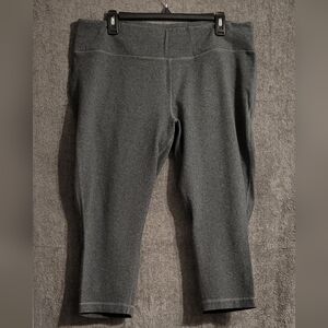 Women's 2XL, gray TekGear workout capris.